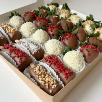 Клубника и банан в шоколаде