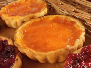 Корзиночка с персиком и творогом