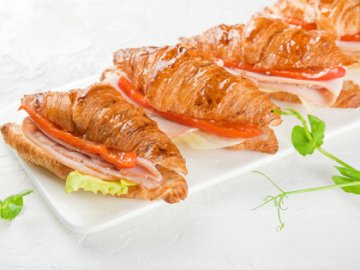Круассан с индейкой 10 шт