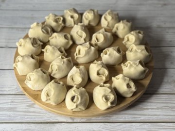 Манты с мясом замороженные