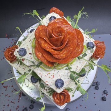 Мясной торт (два вкуса)