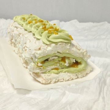 Меренговый рулет «Фисташка-манго»