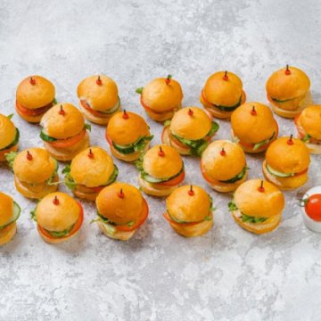 Микро-бургеры с курицей 24 шт