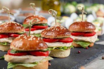 Мини-бургер с куриной грудкой 6 шт