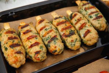 Мини кебаб из фарша индейки с укропом и петрушкой 10 шт