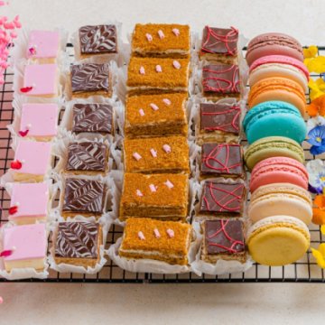 Набор «Мини пирожные и макаронс»