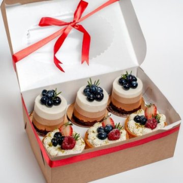 Набор пирожных «Три шоколада и тарталетки»