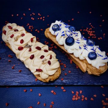 Набор сладких эклеров Ассорти 20 шт