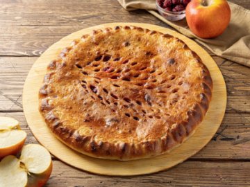 Осетинский пирог с яблоком и вишней