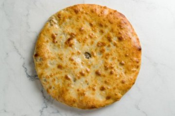 Осетинский пирог с Индейкой, Сыром и Грибами