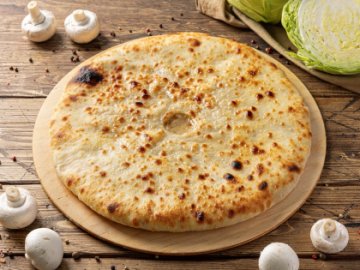 Осетинский пирог с капустой и грибами