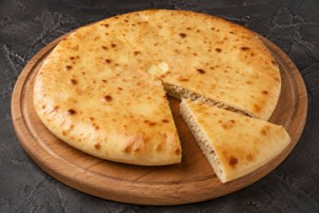 Осетинский пирог с капустой и орехами