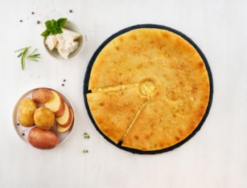 Осетинский пирог с картофелем и сыром