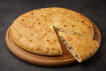 Осетинский пирог с картошкой и грибами