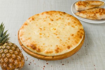 Осетинский пирог с курицей и ананасом