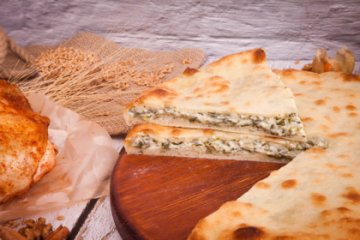 Осетинский пирог с курицей и сыром