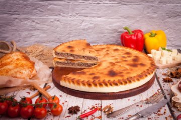 Осетинский пирог с мясом и сыром