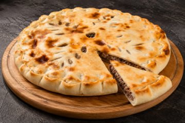 Осетинский пирог с рубленой говядиной