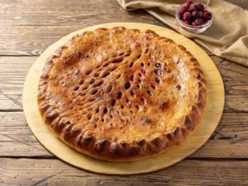 Осетинский пирог с вишней