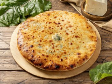 Осетинский пирог со свекольными листьями