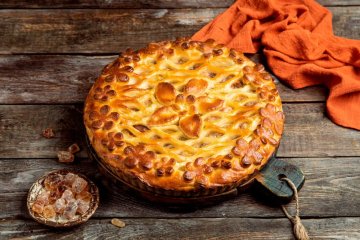 Открытый пирог абрикосовый