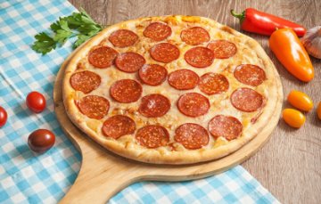 Пицца пепперони