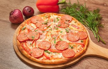 Пицца пепперони по-домашнему