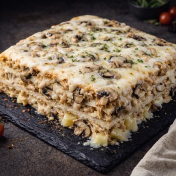 Пицца-пирог «Курочка в грибном жюльене»