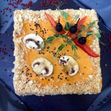 Пикантный Наполеон «Король Том Ям»