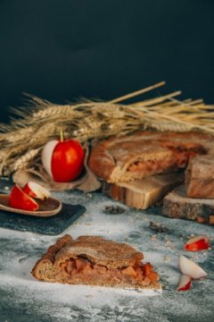 Пирог "Яблочный с корицей"
