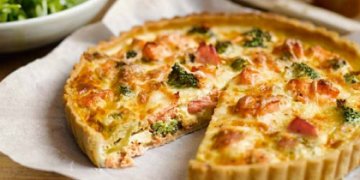 Пирог песочный с брокколи и горбушей