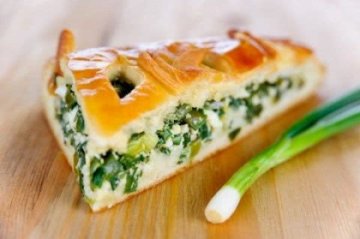 Пирог постный с зеленым луком и рисом