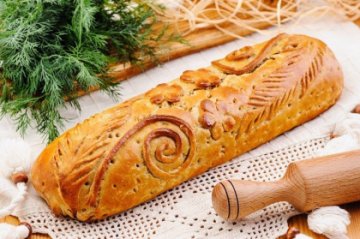 Пирог ржаной с телятиной и капустой