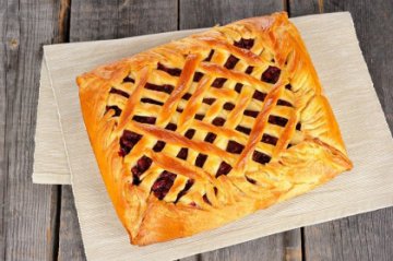 Пирог с брусникой