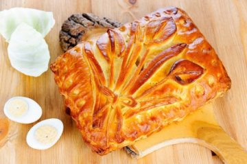Пирог с капустой и яйцом