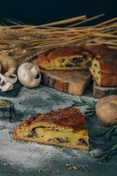 Пирог с картошкой и белыми грибами