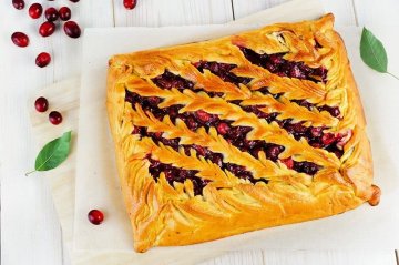 Пирог с клюквой