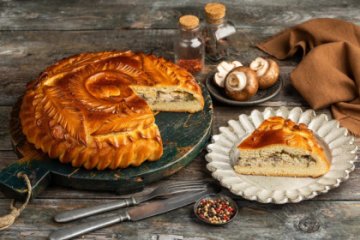 Пирог с курицей и грибами