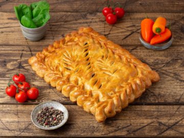 Пирог с курицей и овощами