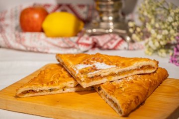 Пирог с лимоном и мятой