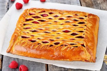 Пирог с малиной