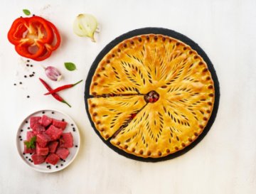 Пирог с мясом и болгарским перцем