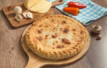 Пирог с сыром и грибами