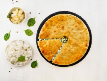 Пирог с сыром и шпинатом