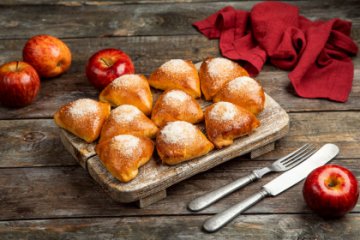 Пирожки с яблоками 400гр