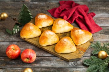 Пирожки с яблоками 6шт