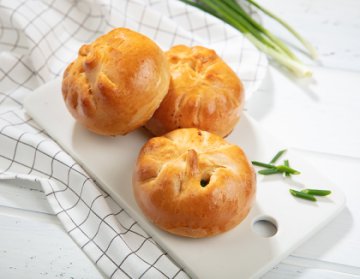 Пирожки с яйцом и зеленым луком 10 шт