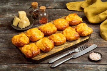 Пирожки с курицей и сыром 400гр