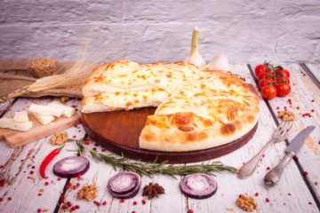 Постный пирог с картофелем и жареным луком