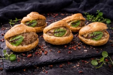 Профитроли с печенью